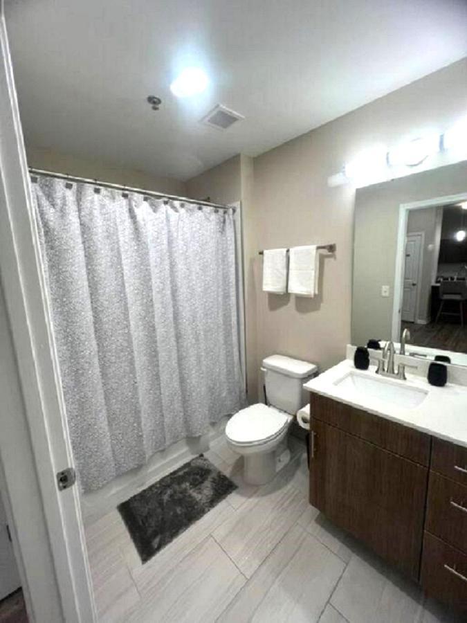 End Of Summer Deals!! Modern 2 Bed 1 Bedroom In Heart Of Midtown Kansas City! Екстер'єр фото